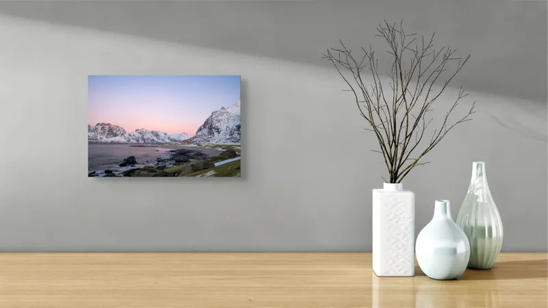 Tablou Canvas, "Apus înghețat la țărmul nordic", Cer, Zăpadă, Munți, Apus, Liniște, Peisaj, Natură, Ocean, Stânci, Pajiște, 39 x 26 cm – poza 8