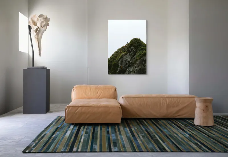 Tablou Canvas, "Vulturul veghează piscul stâncos", Pasăre, Stâncă, Vegetație, Nor, Singurătate, 70 x 100 cm – poza 7