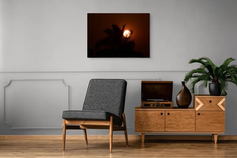 Tablou Canvas, "Palmier la apus de soare", Apus, Siluetă, Frunze, Palmier, Cer, Portocaliu, Contrast, Relaxare, Ocean, Mister, 100 x 70 cm – poza 8