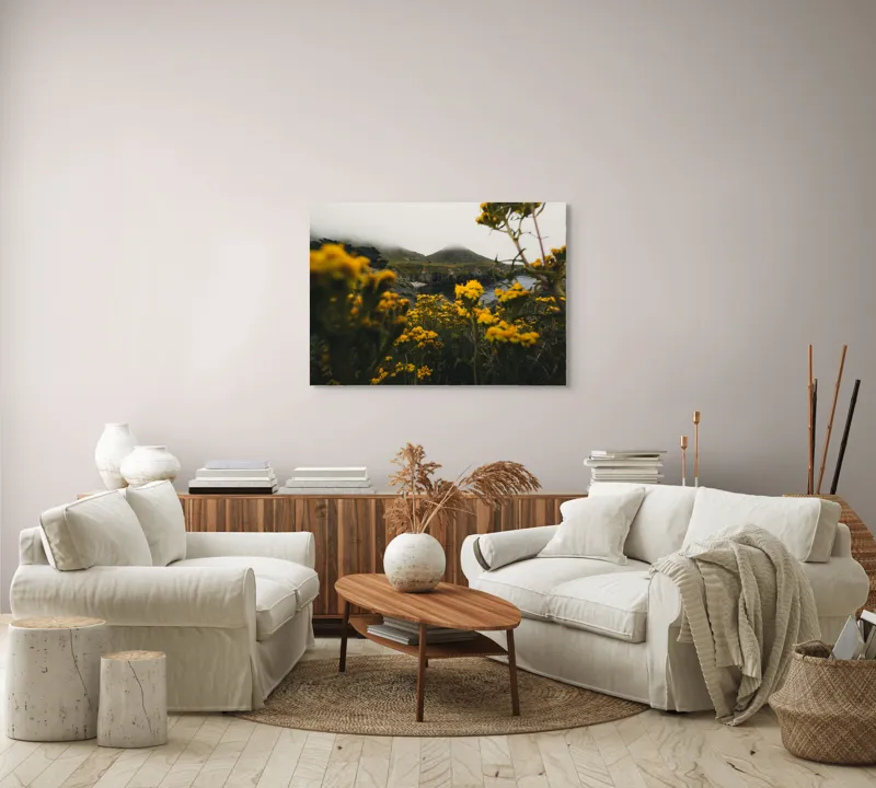 Tablou Canvas, "Galbenul florilor sub cerul noros", Flori, Galbene, Peisaj, Nori, Deal, Vegetație, Apă, Natură., 100 x 70 cm – poza 3