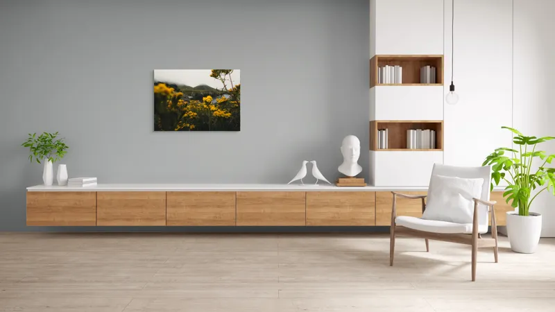 Tablou Canvas, "Galbenul florilor sub cerul noros", Flori, Galbene, Peisaj, Nori, Deal, Vegetație, Apă, Natură., 100 x 70 cm – poza 6