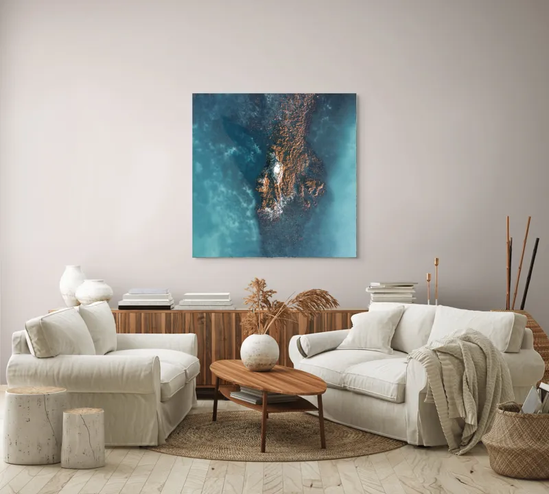 Tablou Canvas, "Insula Tăcută în Oceanul Albastru", Turcoaz, Stâncă, Valuri, Nisip, Apă, Textură, Contrast, Ocean, Umbre, Natură, 100 x 100 cm – poza 3