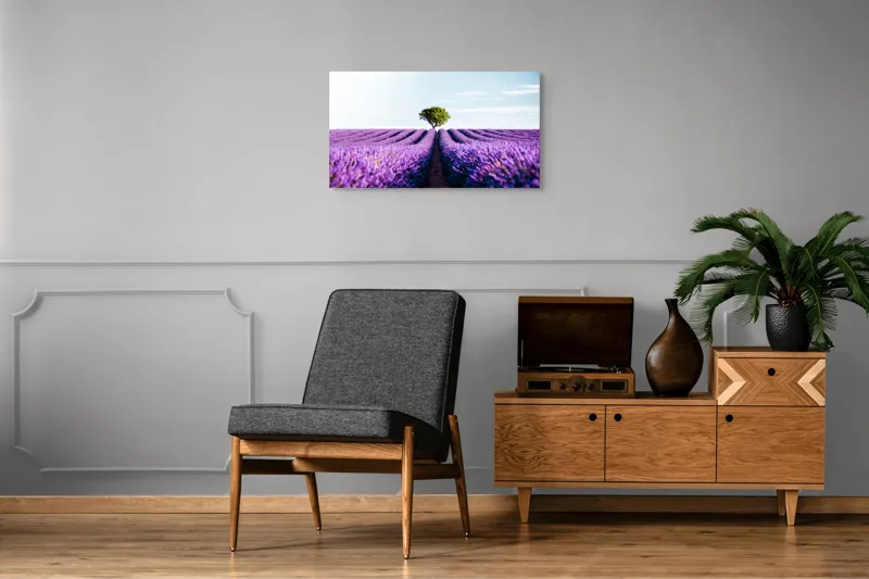 Tablou Canvas, "Lan de lavandă sub cer senin", Lavandă, Câmp, Copac, Albastru, Linia Orizontului, Rege, Natură, Parfum, Flori, Cer, Verde, Solitudine, 90 x 50 cm – poza 6