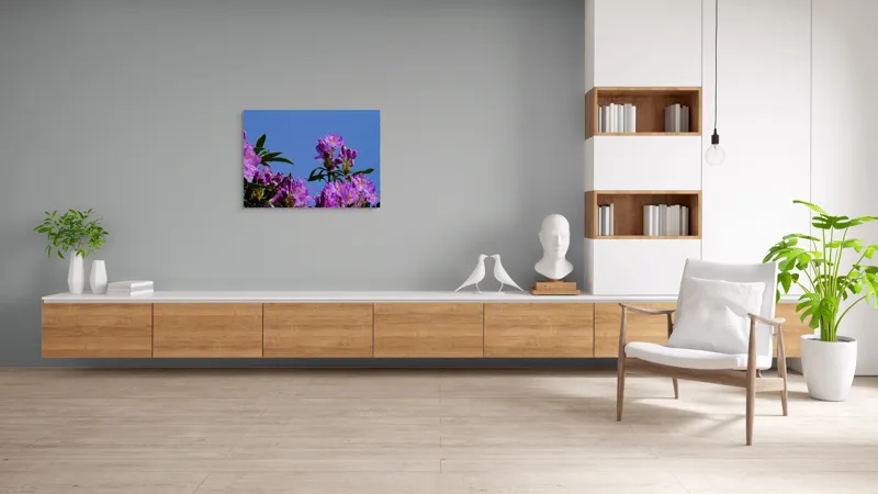 Tablou Canvas, "Flori mov sub cer senin", Flori, Mov, Cer, Albastru, Frunze, Verde, Primăvară, Soare, 100 x 70 cm – poza 6