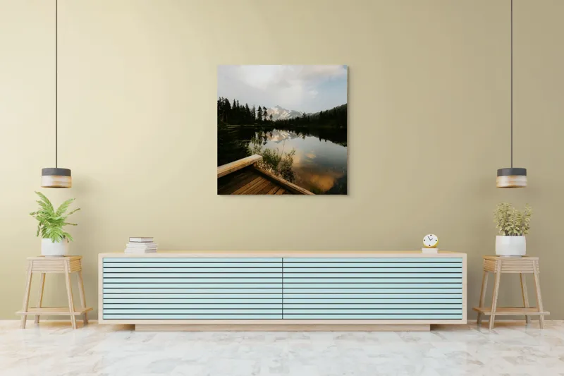 Tablou Canvas, "Reflecțiile liniștite ale naturii montane", Natură, Reflecție, Munte, Lac, Cer, Copaci, Apus, Tranquilitate, Peisaj, Frumusețe, 100 x 100 cm – poza 5