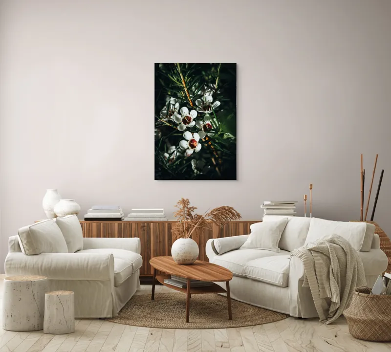 Tablou Canvas, "Flori albe în lumina umbrei", Flori, Albe, Frunze, Verde, Natura, Detalii, Lumina, Umbre, 70 x 100 cm – poza 4