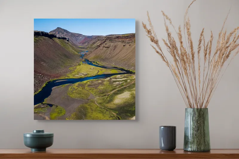 Tablou Canvas, "Culorile văilor nordice se îmbină", Munți, Vale, Râu, Vegetație, Cer, Peisaj, Natură, Pitoresc, Forme, Stânci, 50 x 50 cm – poza 4