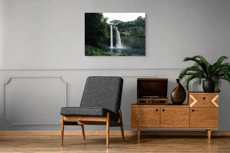 Tablou Canvas, "Cascada printre arborii înalți ai pădurii", Cascadă, Natură, Verdeață, Stânci, Apă, Liniște, Pădure, Cădere, Spectacol, Răcoros, 100 x 70 cm – poza 8
