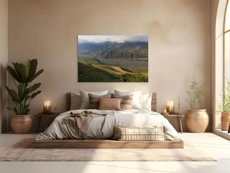 Tablou Canvas, "Valea misterioasă sub cerul înnourat", Pajiște, Munți, Nor, Râu, Vale, Verdeață, Cer, Umbre, Natură, Peisaj, 150 x 100 cm – poza 4