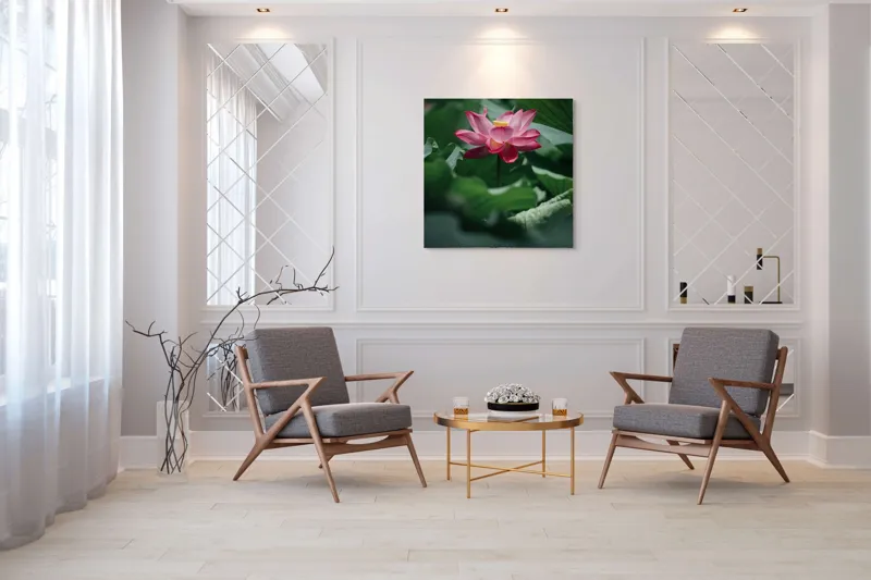 Tablou Canvas, "Frumusețea solitară a lotusului roz", Floare, Lotus, Roz, Frunze, Verde, Natură, Frumusețe, 100 x 100 cm – poza 7