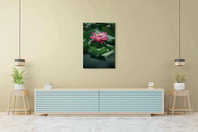 Tablou Canvas, "Frumusețea solitară a lotusului roz", Floare, Lotus, Roz, Frunze, Verde, Natură, Frumusețe, 70 x 100 cm – poza 5