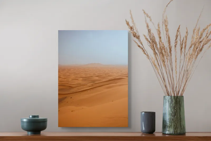 Tablou Canvas, "Infinitatea liniștită a nisipurilor aurii", Deșert, Nisipuri, Dune, Orizont, Ariditate, Liniște, Întindere, Vastitate, Seninătate, Solitudine, 39 x 54 cm – poza 3