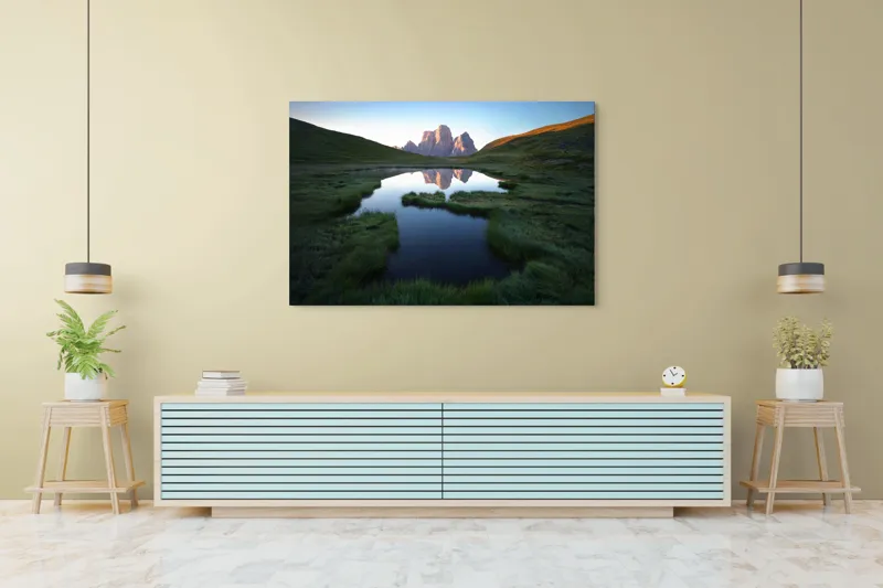 Tablou Canvas, "Reflecții ale crestelor în apă lină", Renastere, Reflexie, Liniste, Grandeur, Splendoare, Natura, Verdeata, Uimire, Serenitate, Maretie, 150 x 100 cm – poza 6