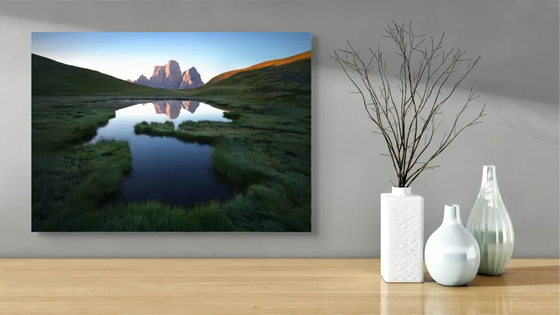 Tablou Canvas, "Reflecții ale crestelor în apă lină", Renastere, Reflexie, Liniste, Grandeur, Splendoare, Natura, Verdeata, Uimire, Serenitate, Maretie, 70 x 50 cm – poza 3