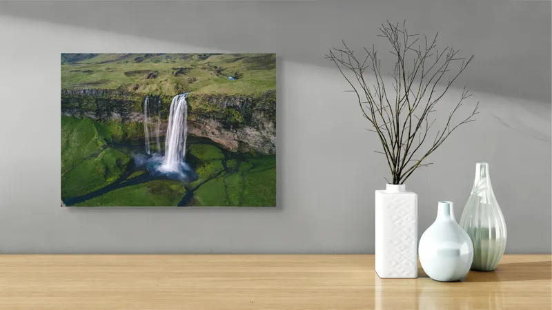 Tablou Canvas Cascadă în inima munților verzi Peisaj Natură Serenitate, 54 x 39 cm – poza 3