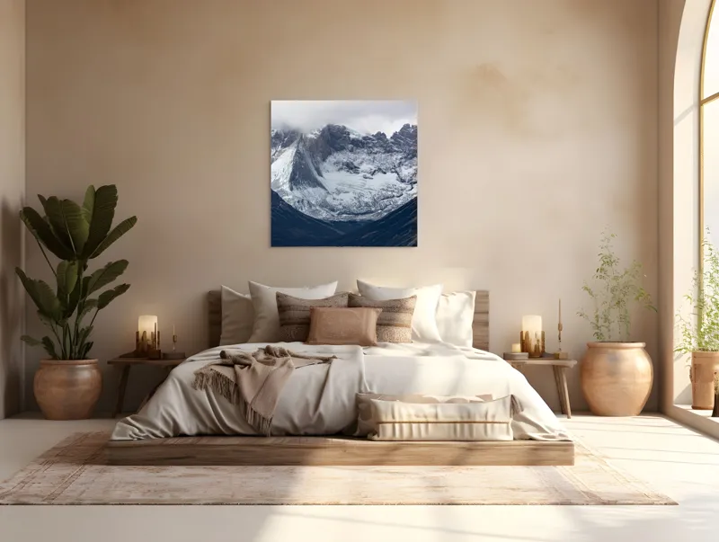 Tablou Canvas, "Zăpezi veșnice pe vârfuri stâncoase", Nor, Vârf, Zăpadă, Piscuri, Rocă, Pădure, Umbre, Răceală, 100 x 100 cm – poza 4