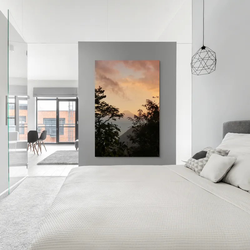 Tablou Canvas, "Muntele magic la asfințit vechi.", Munte, Apus, Siluete, Copaci, Cer, Norii, Peisaj, Lumină, Natură, Liniște, 100 x 150 cm – poza 5