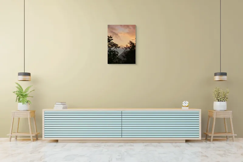 Tablou Canvas, "Muntele magic la asfințit vechi.", Munte, Apus, Siluete, Copaci, Cer, Norii, Peisaj, Lumină, Natură, Liniște, 50 x 70 cm – poza 6