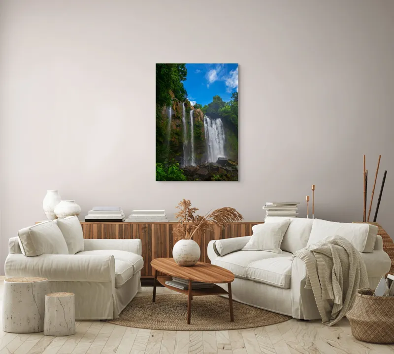 Tablou Canvas, "Cascada și cerul senin de vară", Cascadă, Vegetație, Cer, Stânci, Apă, Natură, Lumină, Aer Curat, Verdeață, Pădure., 70 x 100 cm – poza 4
