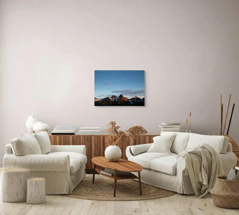 Tablou Canvas, "Luna strălucește peste munți înzăpeziți", Cer, Munți, Zăpadă, Nor, Lună, Amurg, Peisaj, Liniște., 70 x 50 cm – poza 6