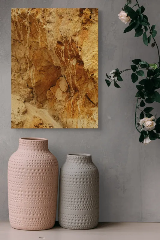Tablou Canvas, "Straturi de piatră erodate de timp", Pietre, Stâncă, Textură, Eroziune, Galben, Maro, Natură, Forme, Abstract, Suprafețe, 39 x 54 cm – poza 6