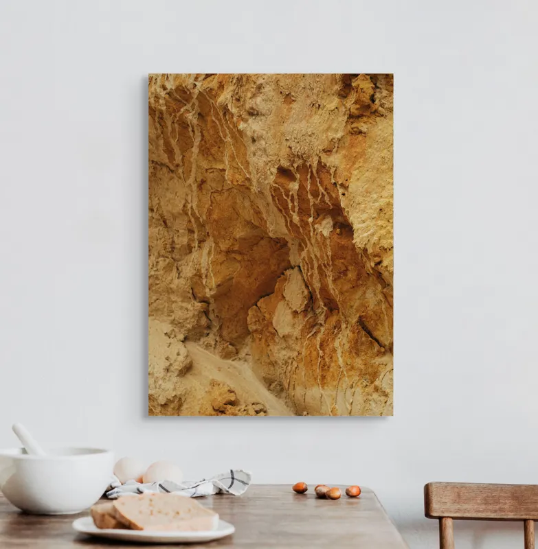 Tablou Canvas, "Straturi de piatră erodate de timp", Pietre, Stâncă, Textură, Eroziune, Galben, Maro, Natură, Forme, Abstract, Suprafețe, 50 x 70 cm – poza 3