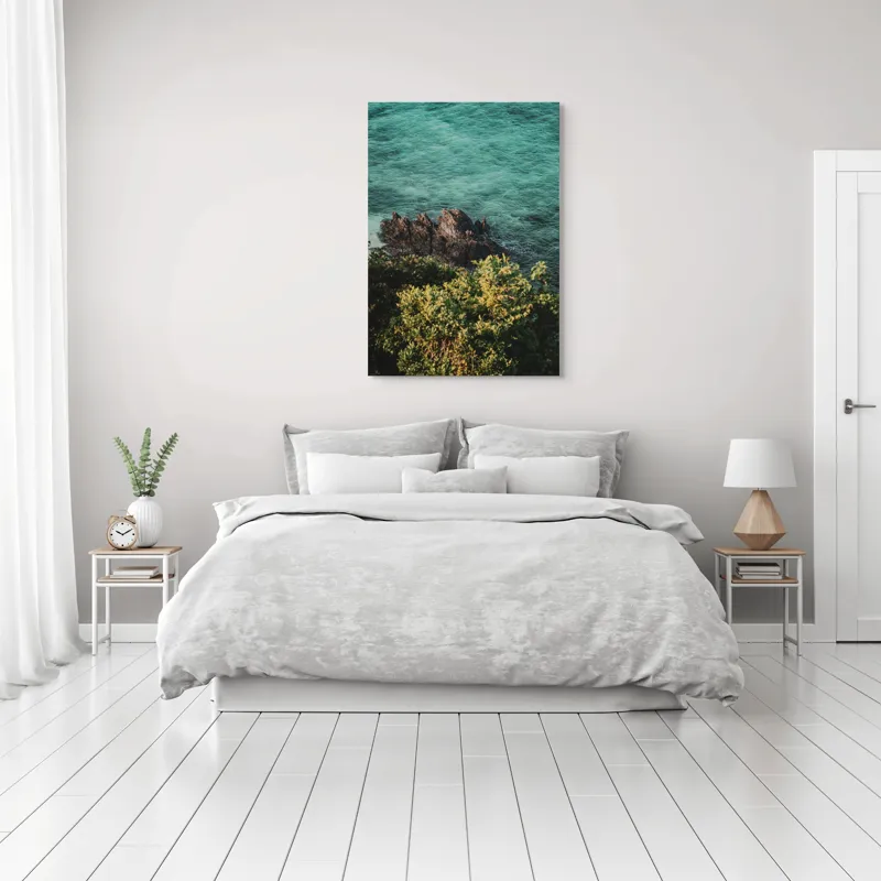 Tablou Canvas, "Stânci solitare în mare turcoaz", Ocean, Stânci, Valuri, Verdeață, Apus., 70 x 100 cm – poza 3