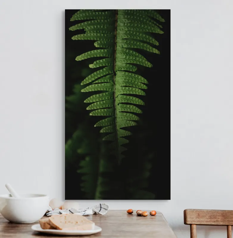 Tablou Canvas, "Frunza de ferigă în umbră verde", Frunză, Verde, Fern, Natură, Umbre, Textură, Detaliu, Frunziș, Închidere, Vegetație, 50 x 90 cm – poza 3