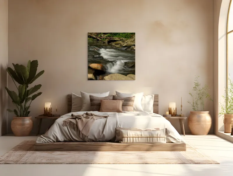 Tablou Canvas, "Apa curgătoare printre pietre mari", Pârâu, Pietre, Apă, Viteză, Verdeață, Natura, Curent, Peisaj, Mușchi, Rădăcini, Linie, Lemn., 100 x 100 cm – poza 4