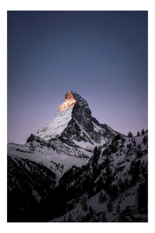 Tablou Canvas, "Vârful Matterhorn în lumina dimineții", Stâncă, Zăpadă, Apus, Măreție, Natură, Răcoare, Tăcere, Înălțime, Liniște, Frumusețe, 39 x 54 cm