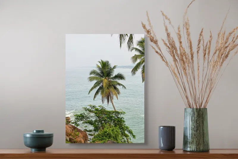 Tablou Canvas, "Palmier singuratic lângă ocean uluitor", Ocean, Palmieri, Stânci, Vegetație, Cer, Frunze, Peisaj, Linie, Orizont., 39 x 54 cm – poza 3