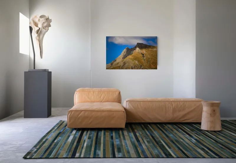 Tablou Canvas, "Muntele sub cerul albastru", Rocă, Munte, Cer, Nori, Umbre, Peisaj, Natură, Lumină, Vârfuri, Culoare., 90 x 50 cm – poza 8