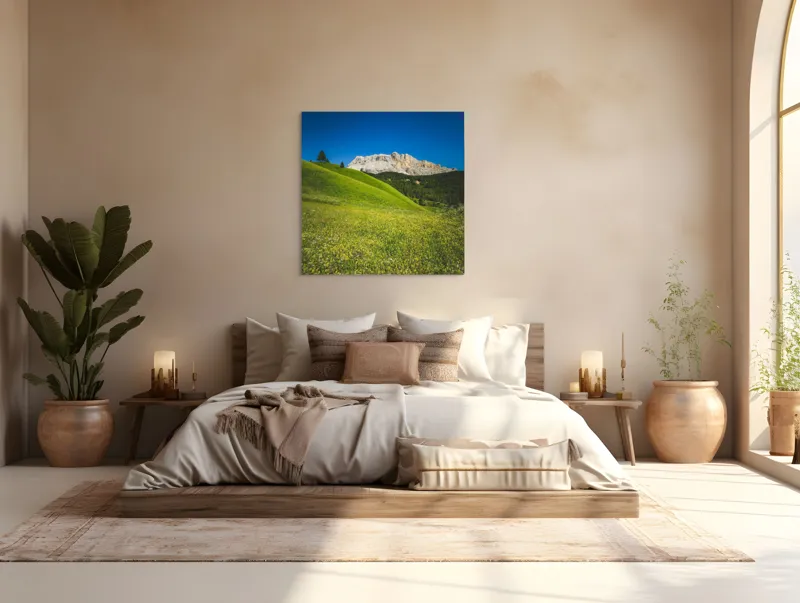 Tablou Canvas, "Câmpie înflorită și munți semeți", Pajiște, Munți, Cer, Verdeață, Liniște, Natură, Frumusețe, Peisaj., 100 x 100 cm – poza 4