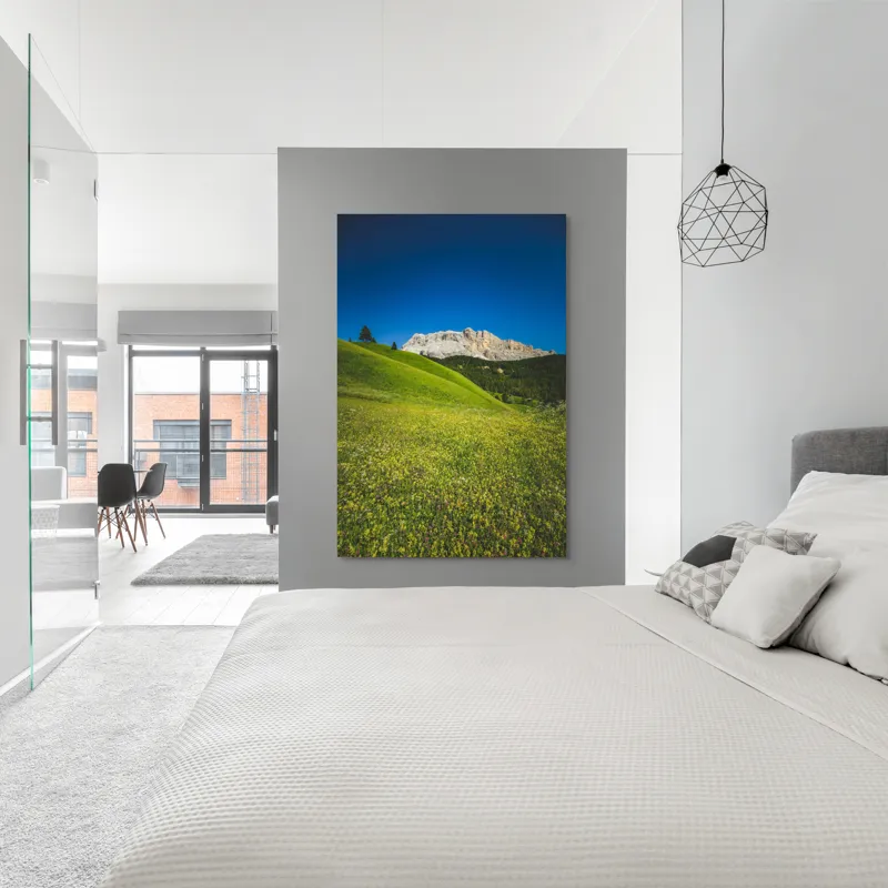 Tablou Canvas, "Câmpie înflorită și munți semeți", Pajiște, Munți, Cer, Verdeață, Liniște, Natură, Frumusețe, Peisaj., 100 x 150 cm – poza 5