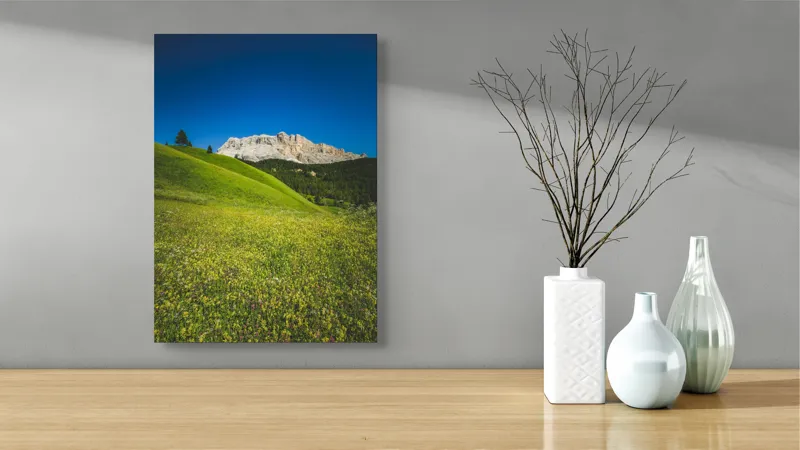 Tablou Canvas, "Câmpie înflorită și munți semeți", Pajiște, Munți, Cer, Verdeață, Liniște, Natură, Frumusețe, Peisaj., 39 x 54 cm – poza 4