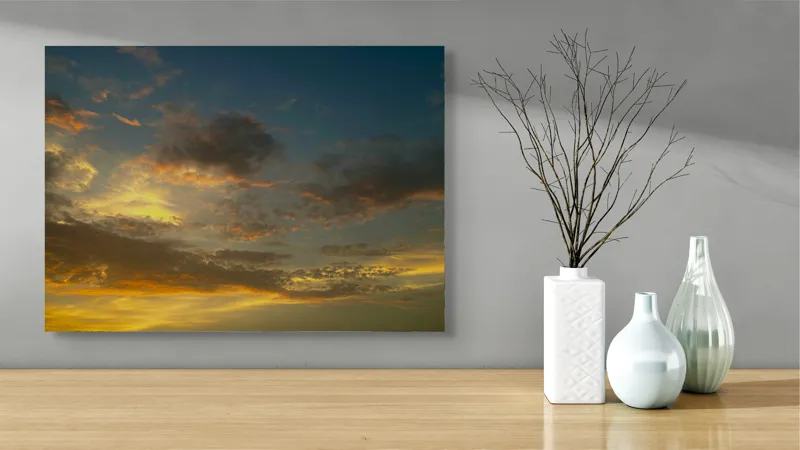 Tablou Canvas, "Cerul învăluit în culorile amurgului", Nori, Apus, Cer, Lumină, Aurie, Texturi, Strălucire, Seninătate, Contrast, 70 x 50 cm – poza 3
