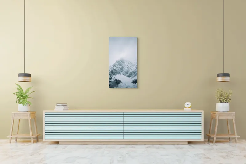 Tablou Canvas, "Vârfuri înghețate sub cer înnorat", Munți, Zăpadă, Nor, Frig, Roci, Pădure, Iarnă, Calm, Mistic, Linște, 50 x 90 cm – poza 6