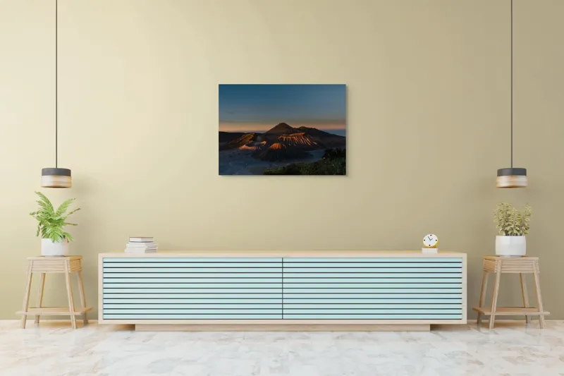 Tablou Canvas, "Lumina dimineții pe munți vulcanici", Munte, Răsărit, Culoare, Cer, Peisaj, Natură, Umbre, Lumini, Vulcan, Horizon., 100 x 70 cm – poza 4