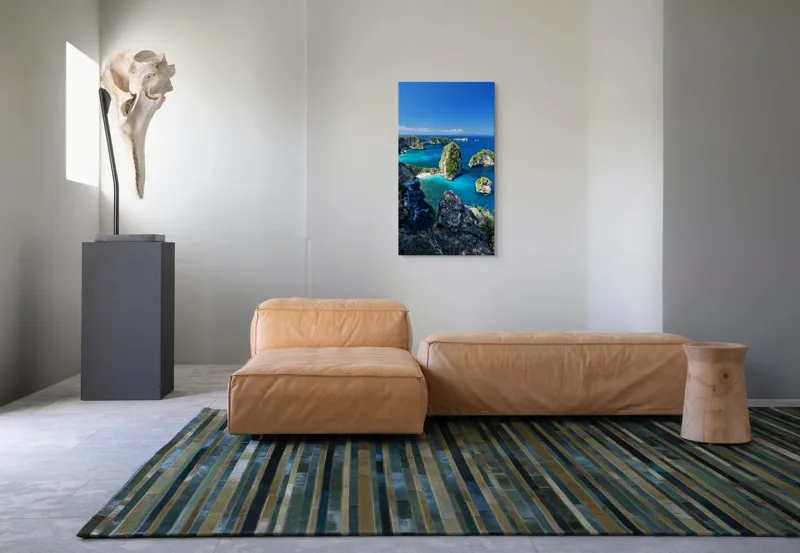 Tablou Canvas, "Stâncile maiestuoase ale oceanului albastru", Albastru, Stânci, Ocean, Vegetație, Cer, Valuri, Insule, Peisaj, Paradis, Natură, 50 x 90 cm – poza 5