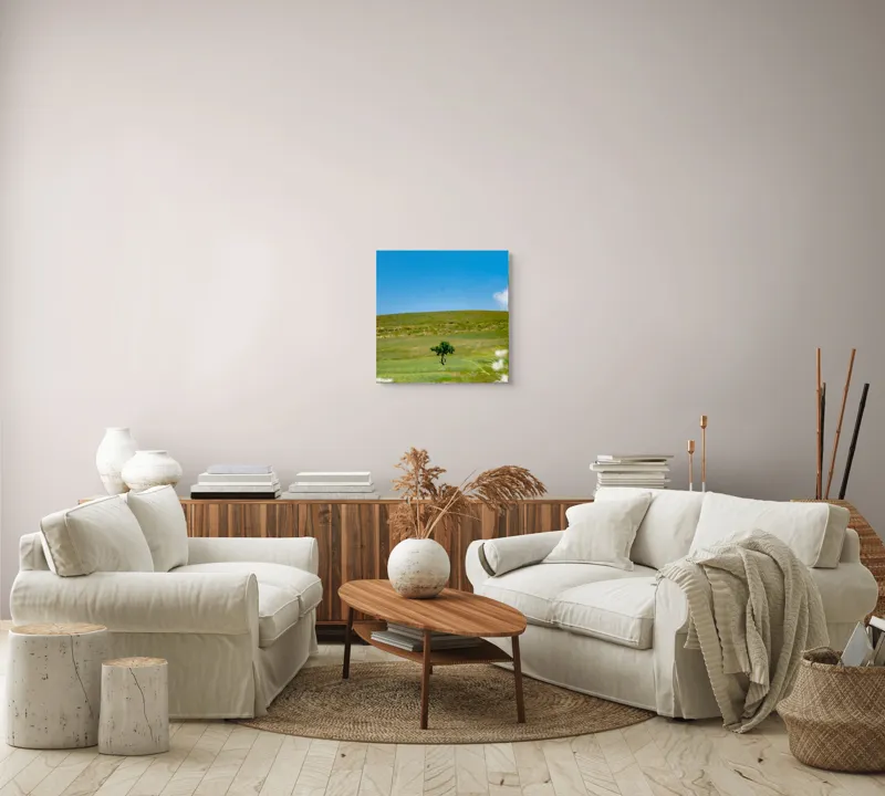 Tablou Canvas, "Copacul singuratic în câmp deschis", Copac, Solitar, Câmpie, Cer, Albastru, Verde, Peisaj, Tranquilitate, Linie, Orizont, Flori, Sălbăticie, 50 x 50 cm – poza 7