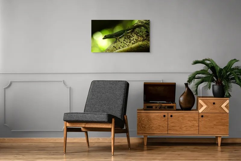 Tablou Canvas, "Șopârla verde pe trunchiul copacului", 90 x 50 cm – poza 6