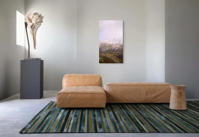 Tablou Canvas, "Muntele păzit de zăpezile toamnei", Munți, Zăpadă, Nori, Vârfuri, Iarnă, Peisaj, Stânci, Ceață, Natură, Tranquilitate, 50 x 90 cm – poza 5