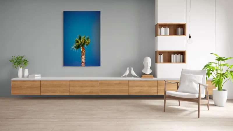 Tablou Canvas, "Palmier sub cerul albastru intens", Palmier, Cer, Albastru, Frunziș, Trunchi, Verde, Natură, Viu, Strălucitor, 100 x 150 cm – poza 8