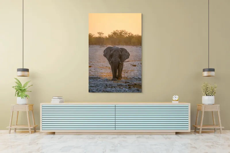 Tablou Canvas, "Elefantul în lumina apusului african", Elefant, Apus, Savana, Tranquilitate, Natură, Eleganță, Solitudine, Serenitate, 100 x 150 cm – poza 4