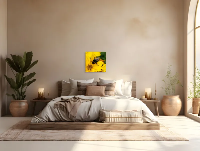 Tablou Canvas, "Albina harnică pe floarea galbenă", Albina, Floare, Galben, Polen, Natură, Delicatețe, Viață, Viu, Zgomot, Zburătoare, 50 x 50 cm – poza 5