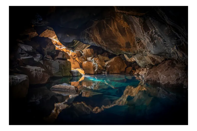 Tablou Canvas pe temă Caverna, Lumină magică și Natură, 100 x 70 cm