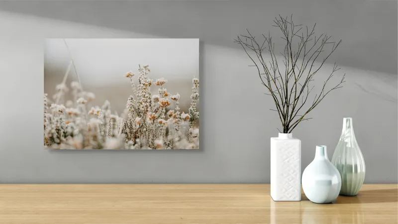 Tablou Canvas, "Flori delicate în roua dimineții", Flori, Fragilitate, Blândețe, Tăcere, Pale, Naturalețe, Răcoare, Delicatețe, 54 x 39 cm – poza 3