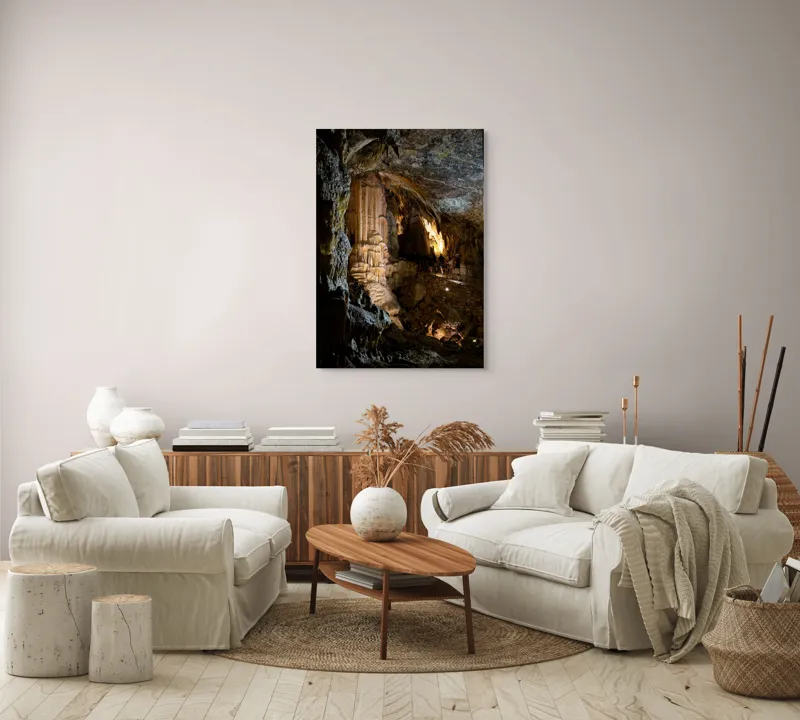 Tablou Canvas, "Lumini și umbre în adâncul peșterii", Forme, Lumină, Piatră, Peșteră, Stalactite, Stalagmite, Texturi, Umbre, Frumusețe., 70 x 100 cm – poza 4