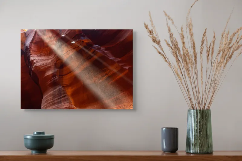 Tablou Canvas, "Raze de lumină în canionul roșu", Fascinant, Roci, Lumini, Umbre, Texturi, Calcar, Culoare, Contrast., 54 x 39 cm – poza 4