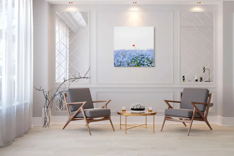 Tablou Canvas, "Floarea roșie într-un ocean albastru", Floare, Solitară, Roșie, Contrast, Albastru, Câmp, Delicat, Natură, Frumusețe, Seninătate., 100 x 100 cm – poza 7